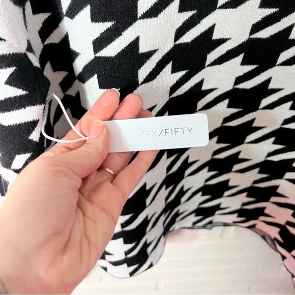Six Fifty Black and White Houndstooth Long Sleeve Sweater, Women’s Size Small - Picture 5 of 8